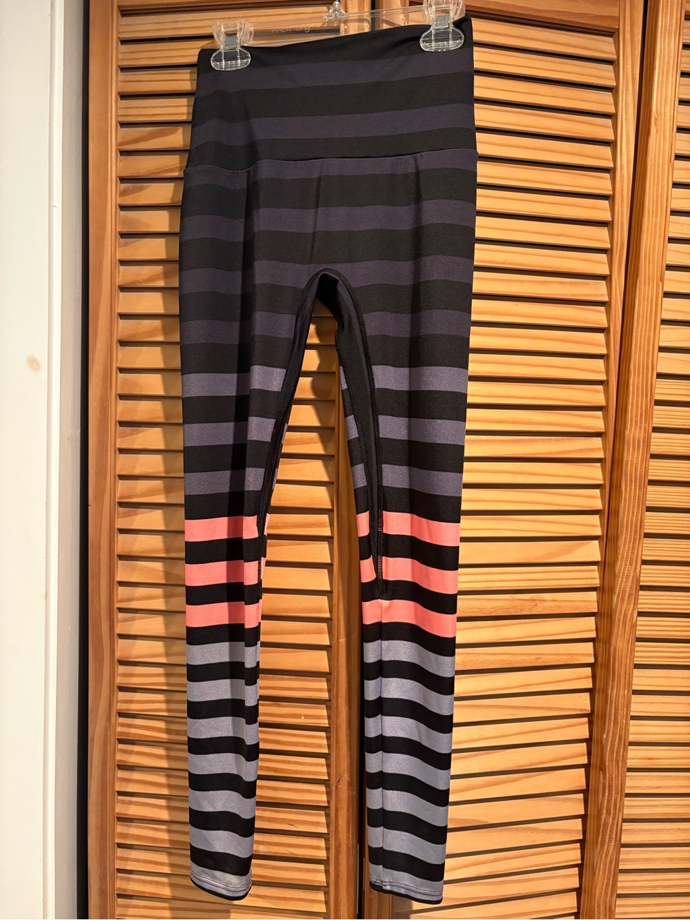 K-Deer Candice Signature Stripe High Waisted Sneaker Length Leggings Halloween S